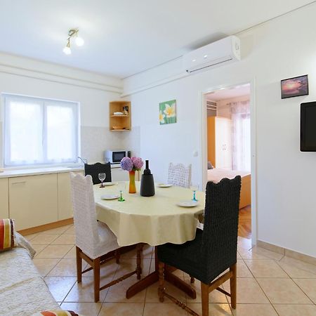 Apartments Marta By Rent Istria Новиград Экстерьер фото