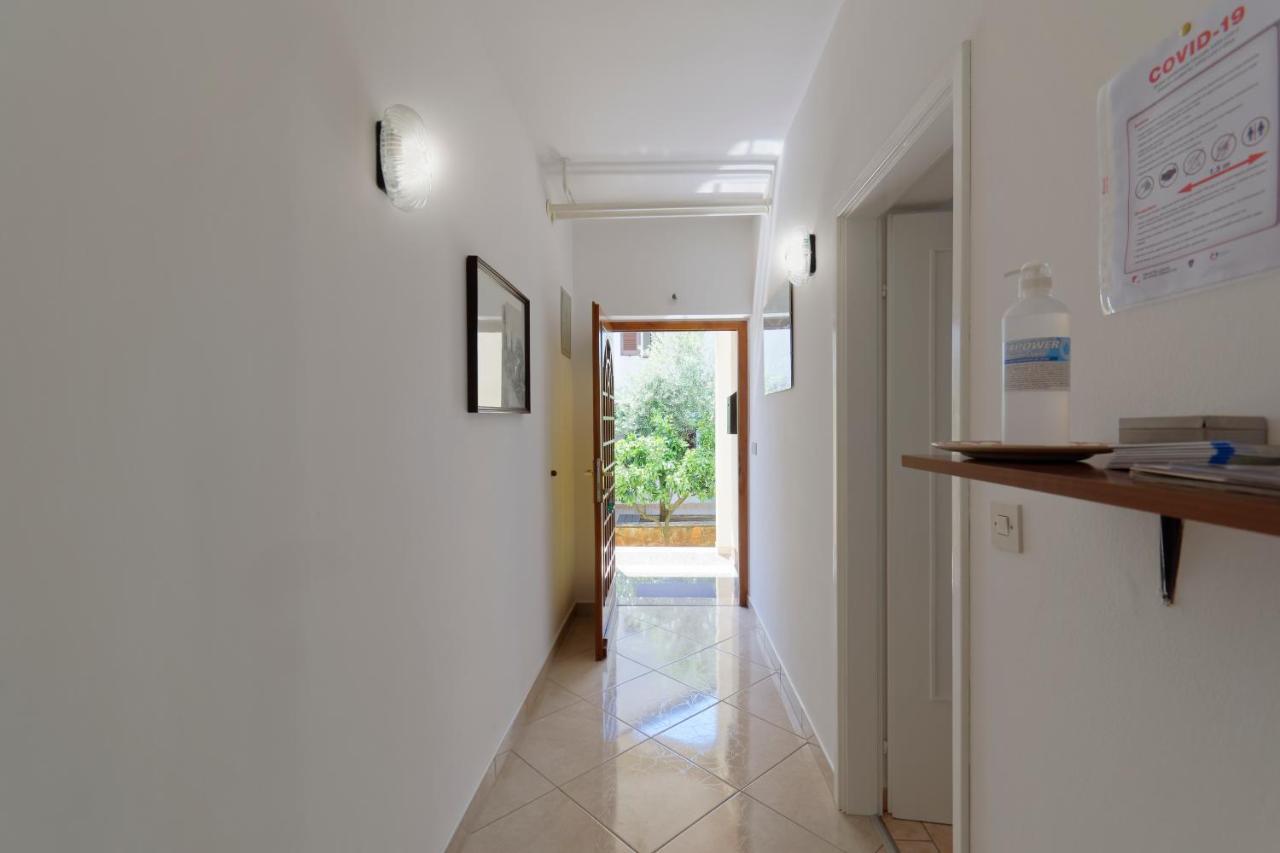Apartments Marta By Rent Istria Новиград Экстерьер фото