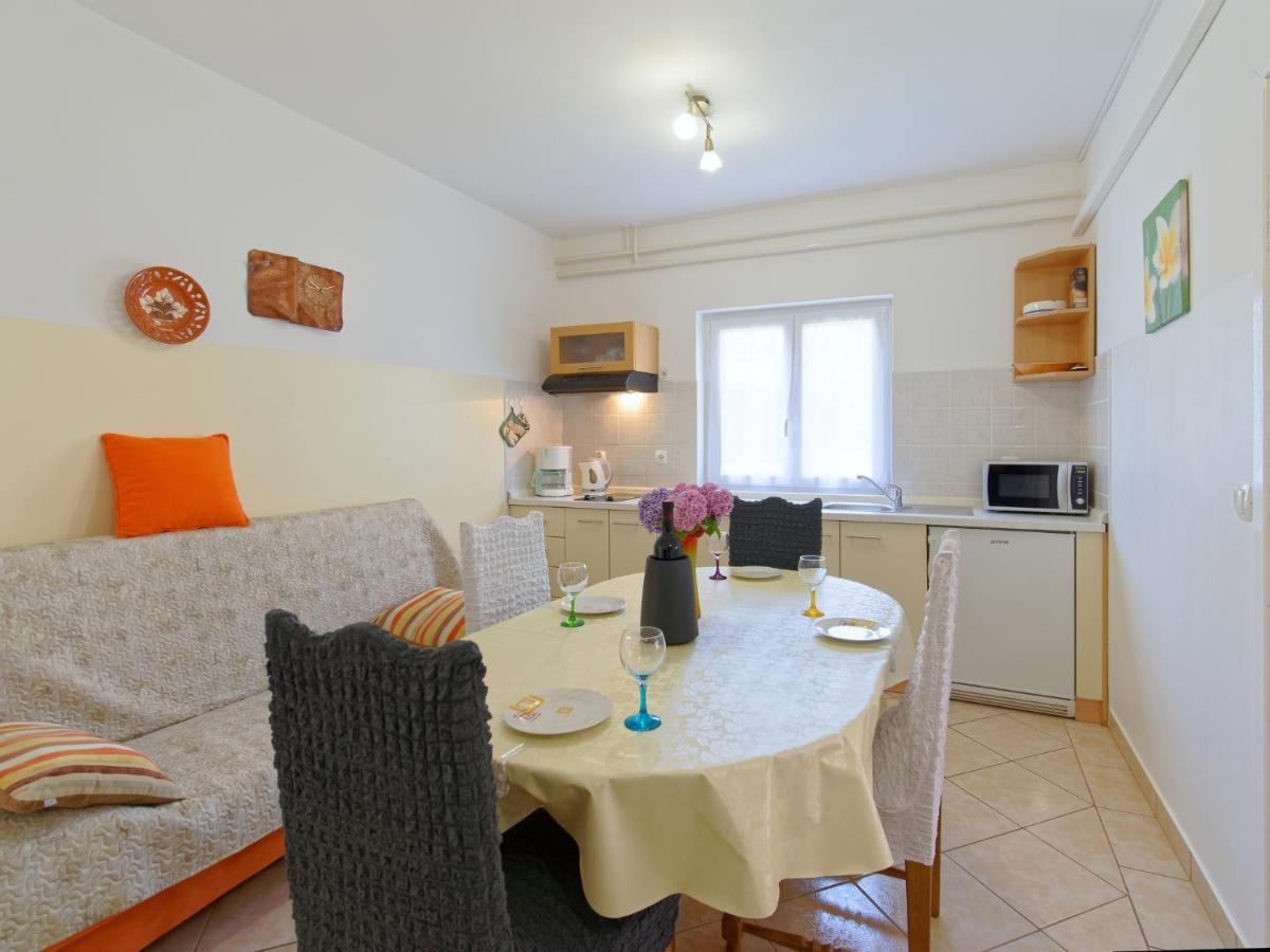 Apartments Marta By Rent Istria Новиград Экстерьер фото