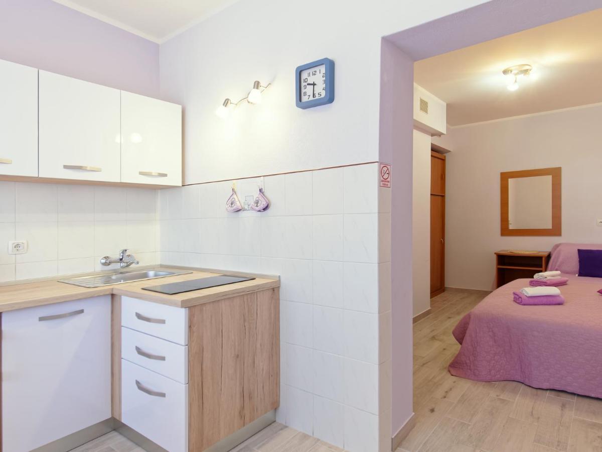 Apartments Marta By Rent Istria Новиград Экстерьер фото